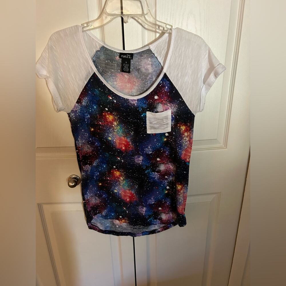 Rue21 Galaxy Shirt Size S